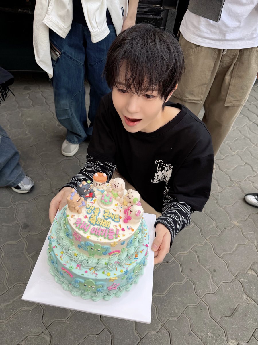 DOYOUNG THAILAND tweet media