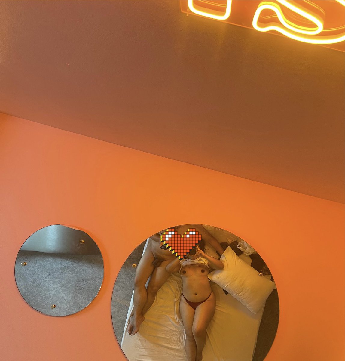 whale : วาฬ tweet media