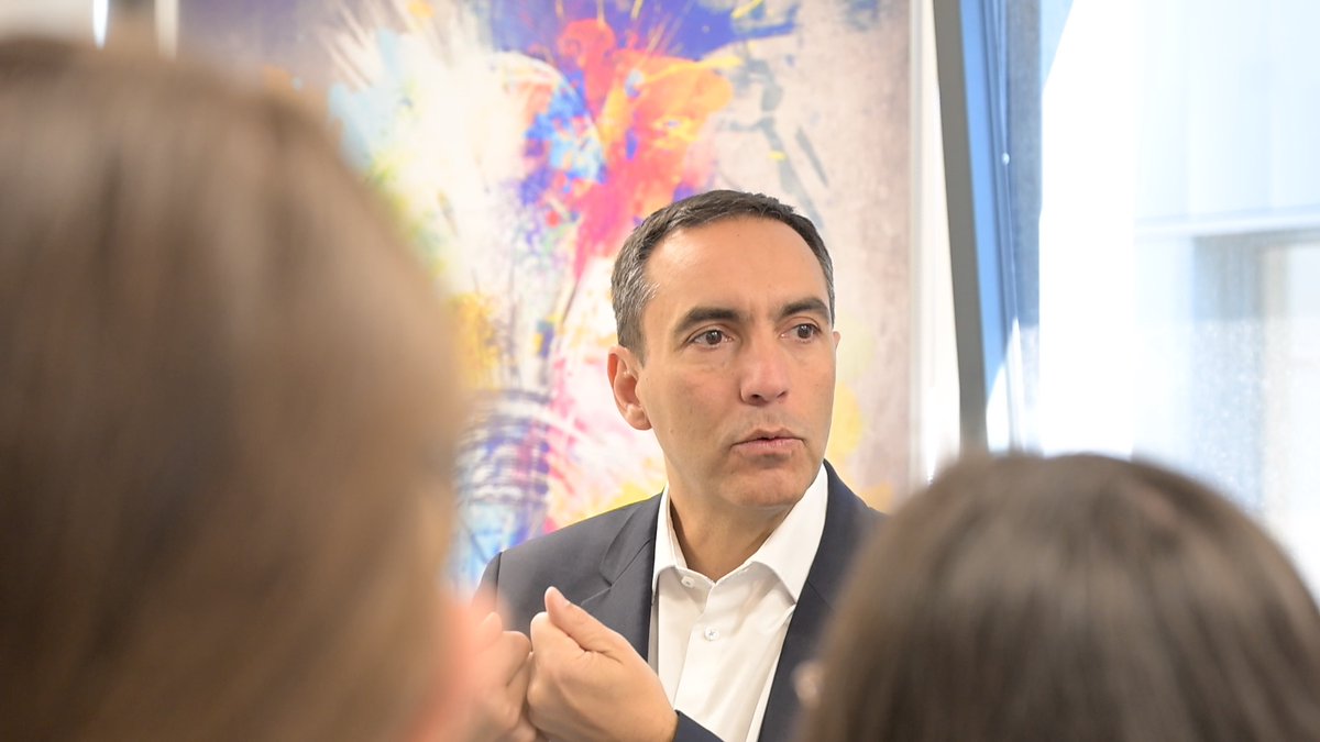 ecom_news's tweet photo. ✍🏻#Montpellier : @Veolia et l'@acmontpellier @CDrucker_Godard  signent un partenariat pour attirer les jeunes vers les métiers de l'#eau et notamment les femmes. Reportage vidéo exclusif https://t.co/1ngXLWnFqF https://t.co/gdyKvdKVMM