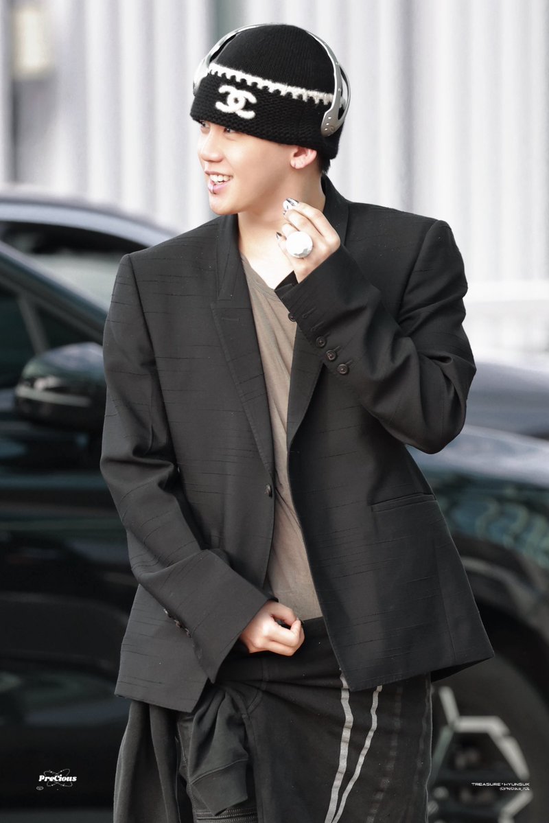 PreCious. tweet media