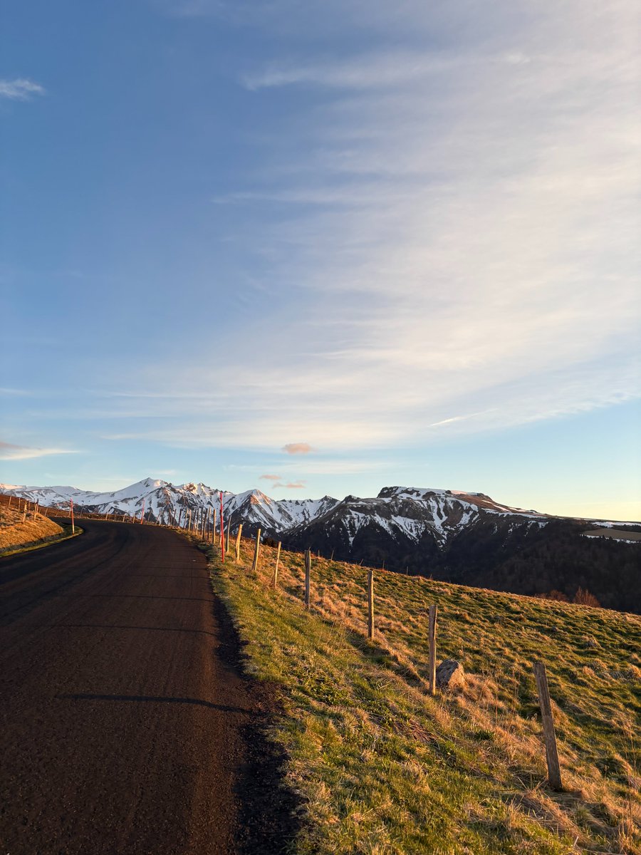 Massif du Sancy tweet media