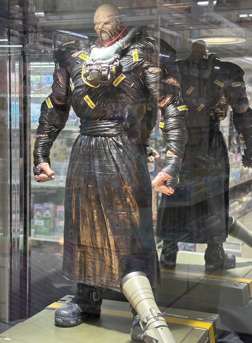 「バイオハザード」シリーズ30周年を記念した、『CFB クリエイターズモデル ネメシス』の彩色見本を「あみあみ秋葉原ラジオ会館店」様にて展示開始！
巨大なその姿をぜひご確認ください！
#REBH30th