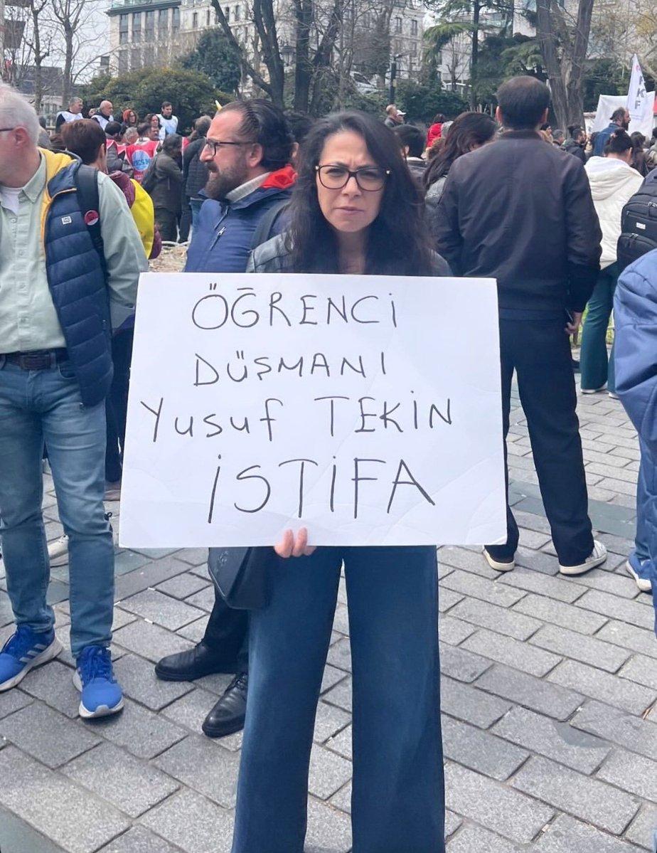 umay tweet media