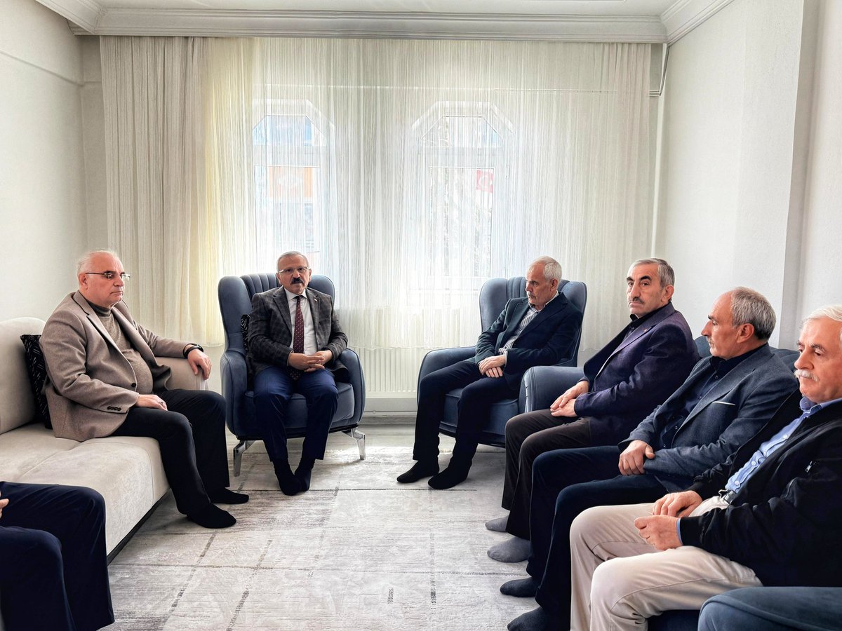 yusufbeyazit60's tweet photo. Başçiftlik Belediye Başkanımız Şaban Bolat'a taziye ziyaretinde bulunduk.

Vefat eden kıymetli babası Yunis amcamıza Allah'tan rahmet diliyorum.

Mekânı cennet olsun. https://t.co/vmill1GXVh