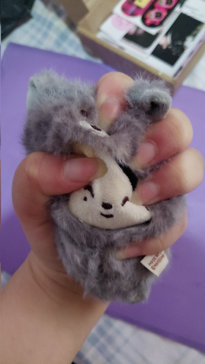 jas | @ uni 📚 tweet media