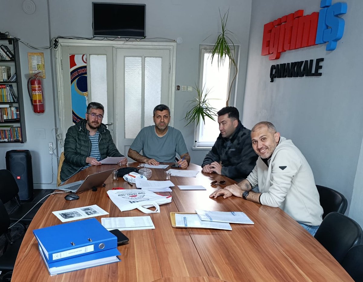 TumYerelSen17's tweet photo. 5. Dönem Denetleme Kurulu toplantısı gerçekleştirilmiş olup, toplantı kapsamında şubemizin mali ve idari işlemleri Denetleme Kurulu tarafından incelenmiştir.

#TümYerelSenÇanakkale https://t.co/9WTayQYlOV