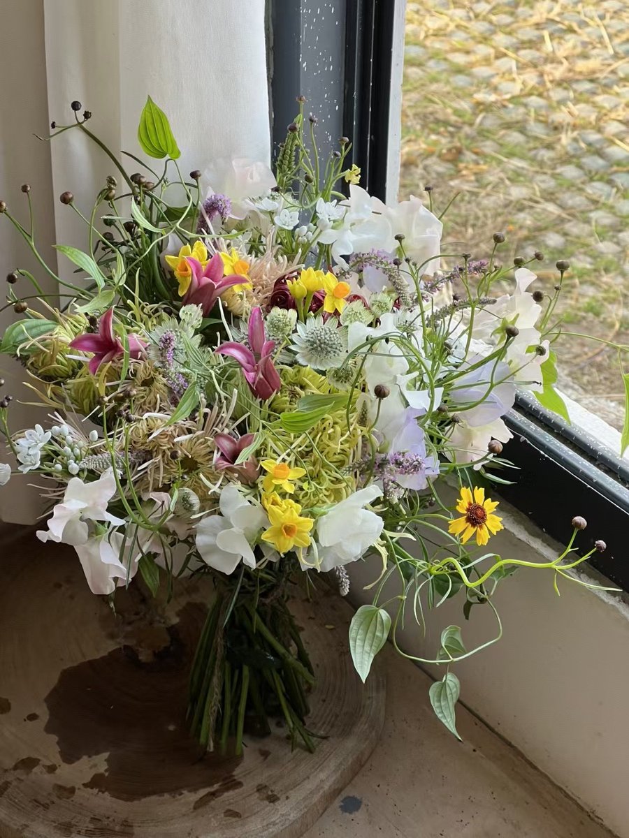 wesnier83987's tweet image. Flowers adorn the home, bringing joy to daily life.    
💗💗💗💗🌿🌿🌿🌿💐💐💐💐
鲜花点缀家居，日常获取乐趣。
#lifestyle  #happy  #spring  #natural