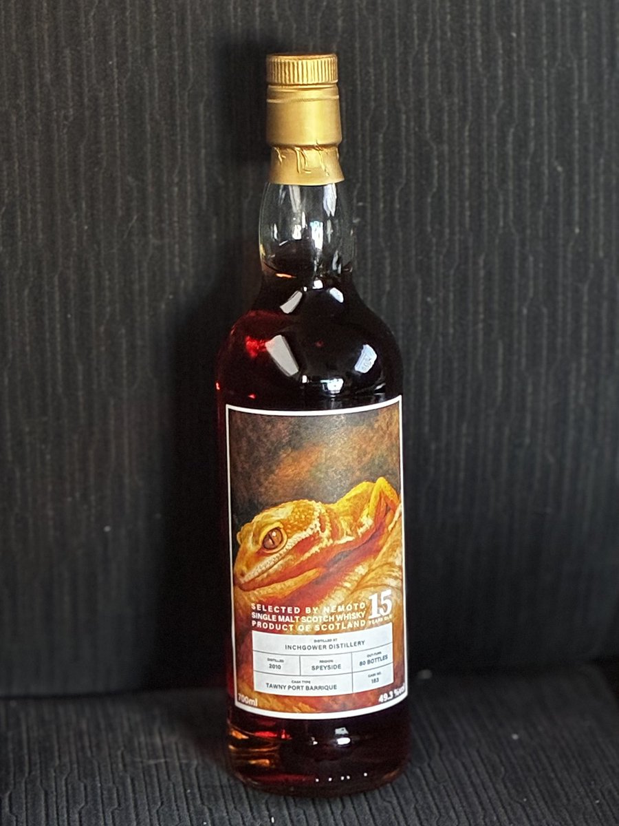 EZOSANsansyo's tweet image. 仕事帰りに引き取って来ました✌️レオパをお迎えした身としてはこのラベルは絶対買いだと即予約してました🥃うちの子を眺めながら飲もうと思います👍
#ウイスキー #根本商店 #PB
#レオパ #ヒョウモントカゲモドキ
#インチガワー