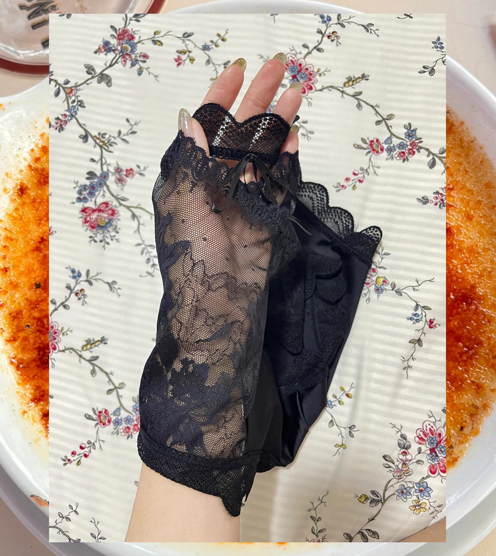 Amy Thompson tweet media