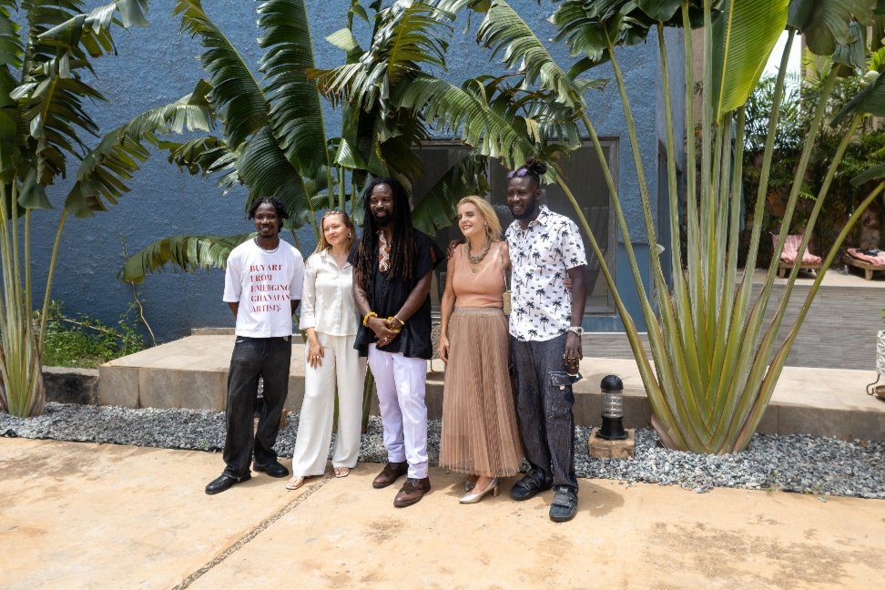 SwissEmbAccra's tweet photo. The second edition of "Art of Exchange" at Worldfaze Art Practice brought together artists &amp; diplomats.
Focused on youth empowerment &amp; emerging talent.
🤝 A meaningful exchange where ideas meet. 
#ArtofExchange #YoutEmpowerment #DiplomArts https://t.co/7sFPn3HwUJ