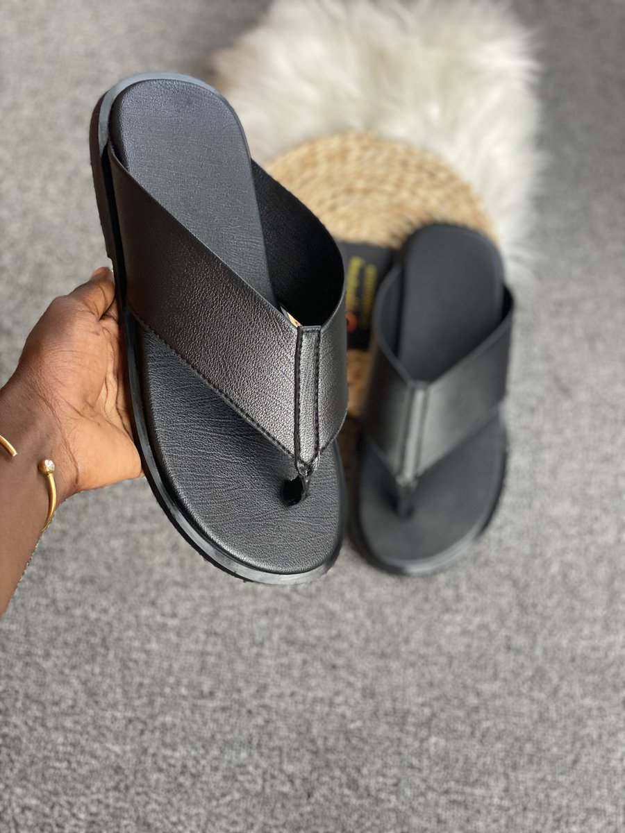 SlippersFrenzy's tweet photo. HANDCRAFTED• 🏷️13,000🛍️ crafted for elite https://t.co/WD4ML0kPzy