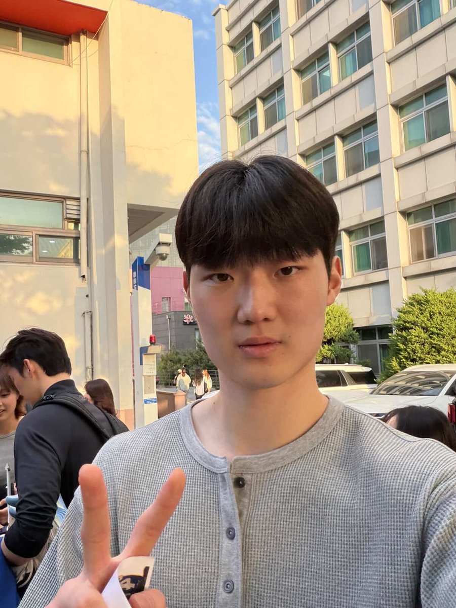 뿌딩이 tweet media