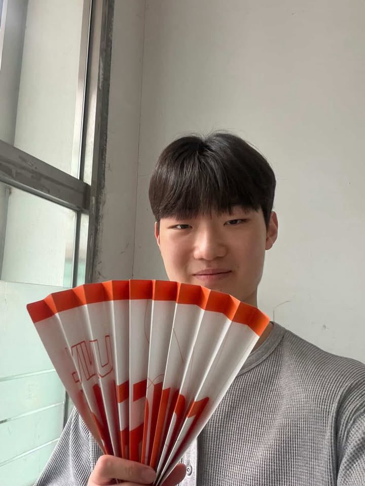 뿌딩이 tweet media