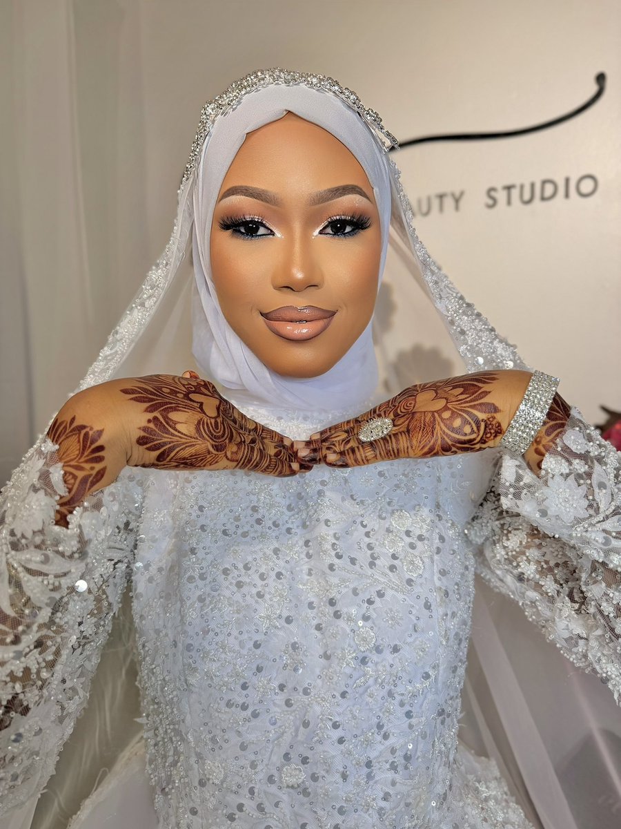 queeen_minah's tweet photo. MaaShaAllah Beautiful Bride🤍
Book your makeup appointments 
Call/ Whatsapp 📲 0676335537
📍Sinza Mori, Ahadi St
#glammedbyqueeenminah https://t.co/fTR2rlYIU4