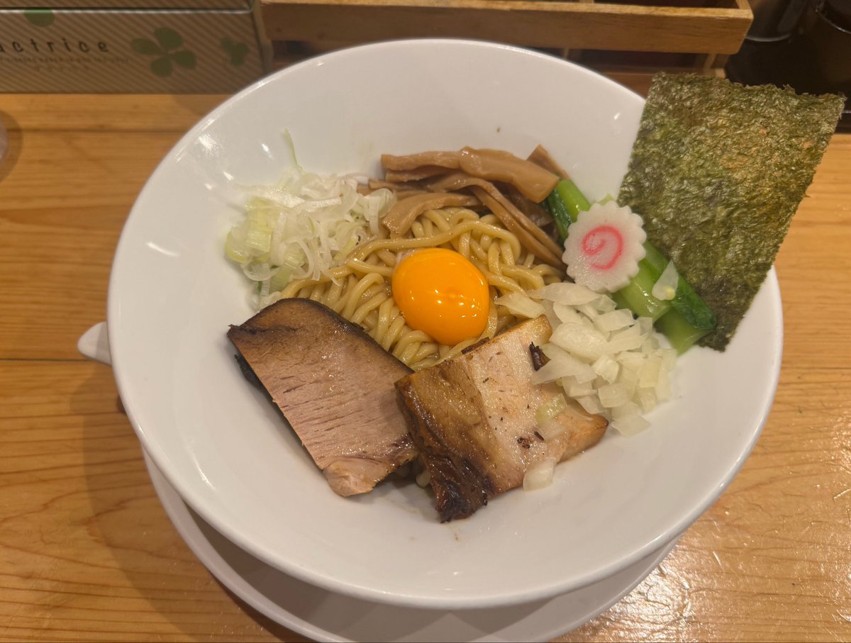 KANEKONOSUBA's tweet photo. 久しぶりに電車🚃乗った気がする
久しぶりにまぜそば🍜食べた気がする
GWまで休みがない気がする😭 https://t.co/VN4rwUwcdq