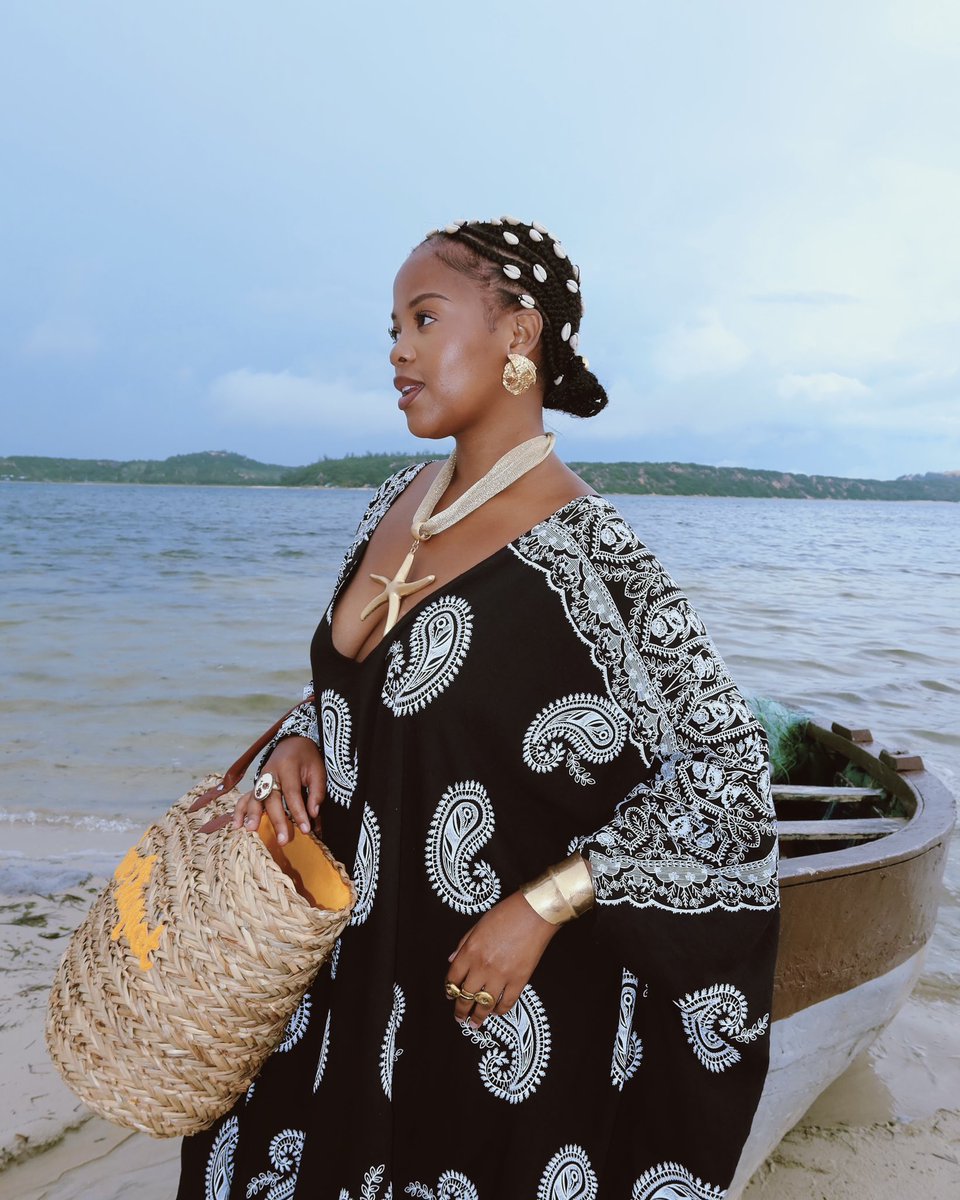 the skin girl 🦩 tweet media