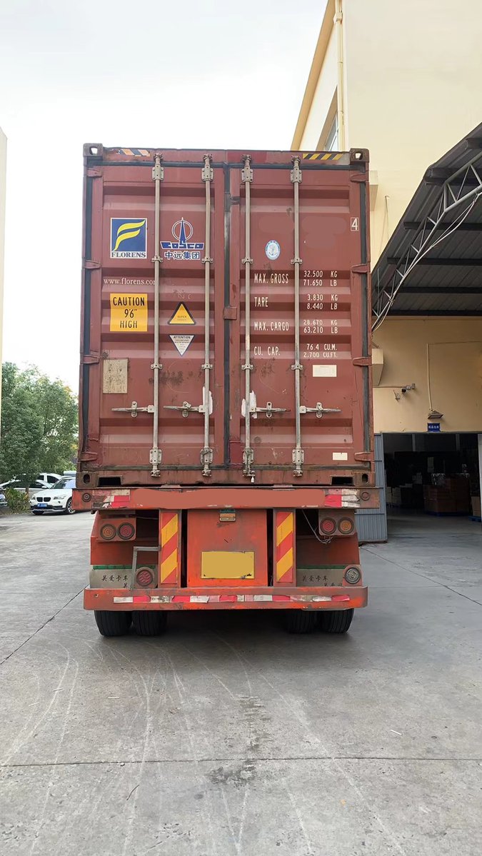 HainingHadSocks's tweet image. 🌍🧦🚛While our new overseas factory in Eygpt is running smoothly with safe and efficient production, our China headquarters factory is also busy loading and shipping. 📦#HADSocks #MadeInChina #FactoryLife  #SupplyChain #Logistics #ExportBusiness  #wholesaler #socksmarket #socks