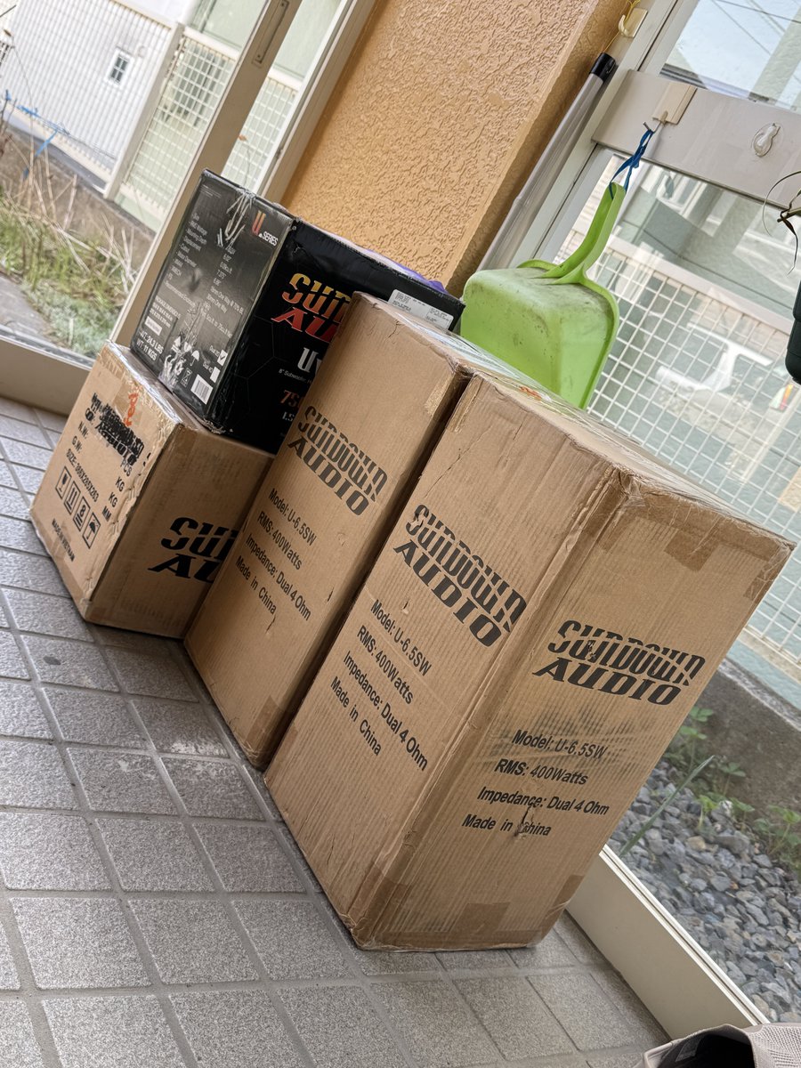 そういえばサンダウン届いた
6.5インチウーファー買いすぎだろ