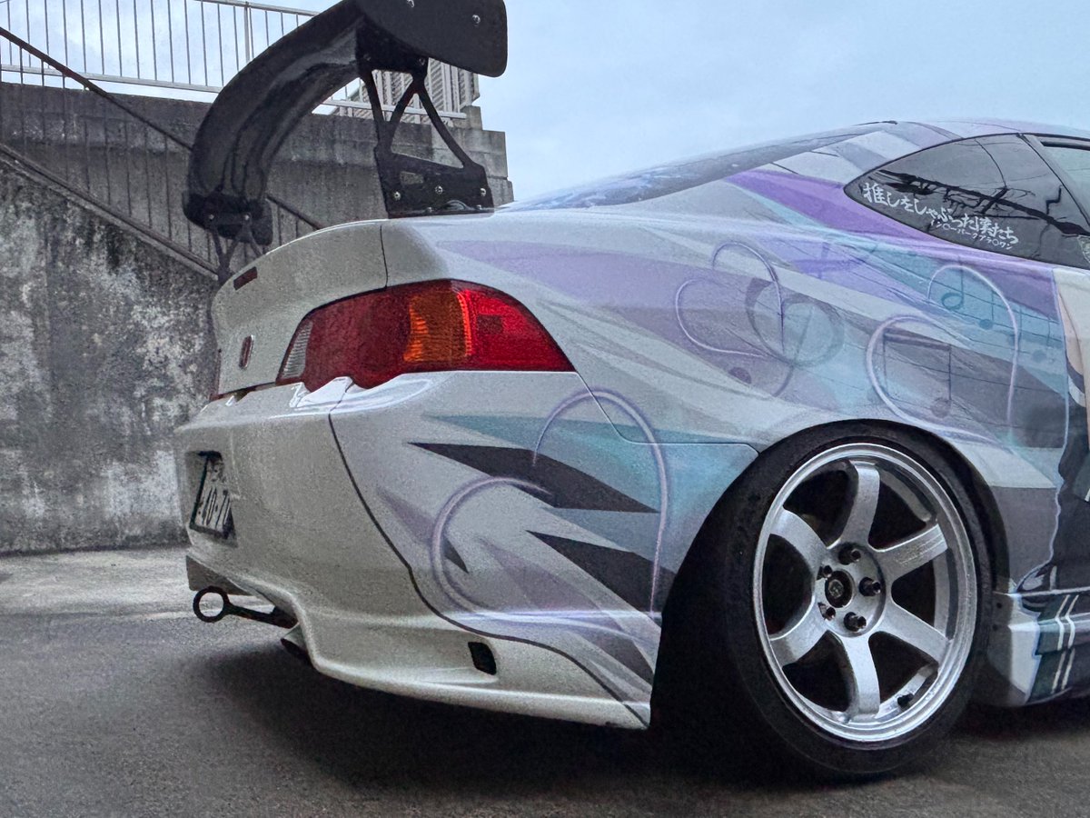 リファ tweet media