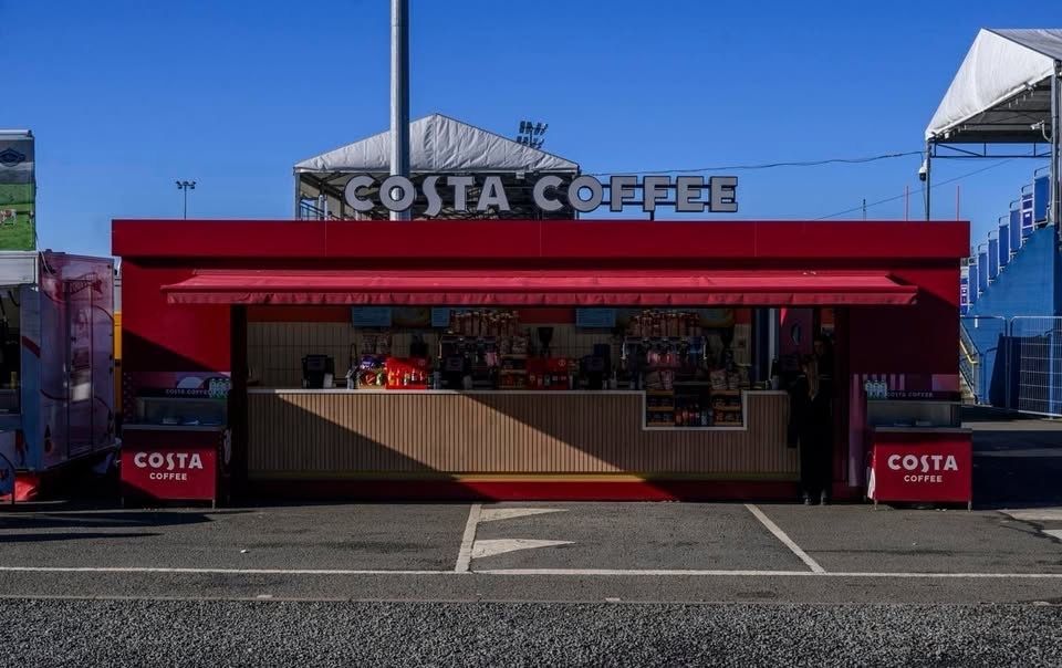 shadesofcomfort's tweet photo. Proud to supply #retractableawnings for premium kiosks by JGB Engineering.
From The Grill & The Greek to Guinness Bar & Costa Coffee, our #awnings create practical, comfortable event serving spaces.
Thanks to #JGBEngineering for their continued trust ๐ค
#EventSolutions https://t.co/wqFiQWPp3T