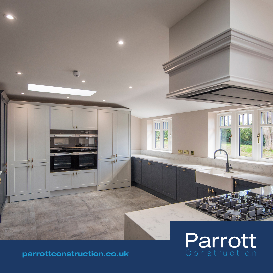 ParrottBuilders's tweet image. We’ve successfully handed over a £1.1m high-spec domestic extension &amp;amp; refurbishment project in Graveley.

Works included an extension, new roof with PV, kitchen &amp;amp; bathrooms, full M&amp;amp;E replacement, plant room, battery storage, and premium internal finishes.

#Refurbishment