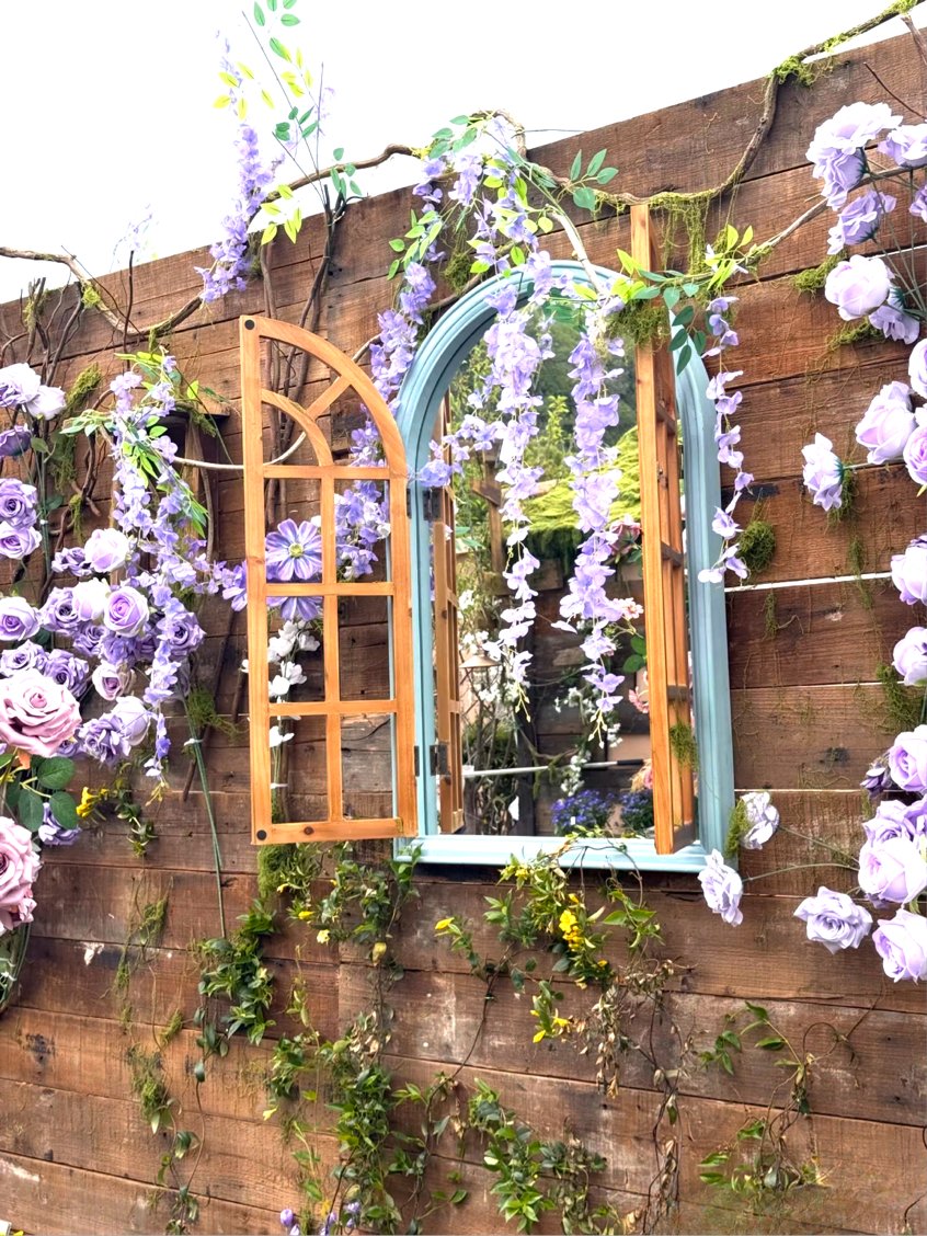 binhaifulong's tweet photo. Cixiโs dreamy flower wall is pure magic!๐ท๐This little window is like a secret portal to a fairy tale. #Cixi #HiddenGem #FairyTaleVibes https://t.co/9NZraf50Mh