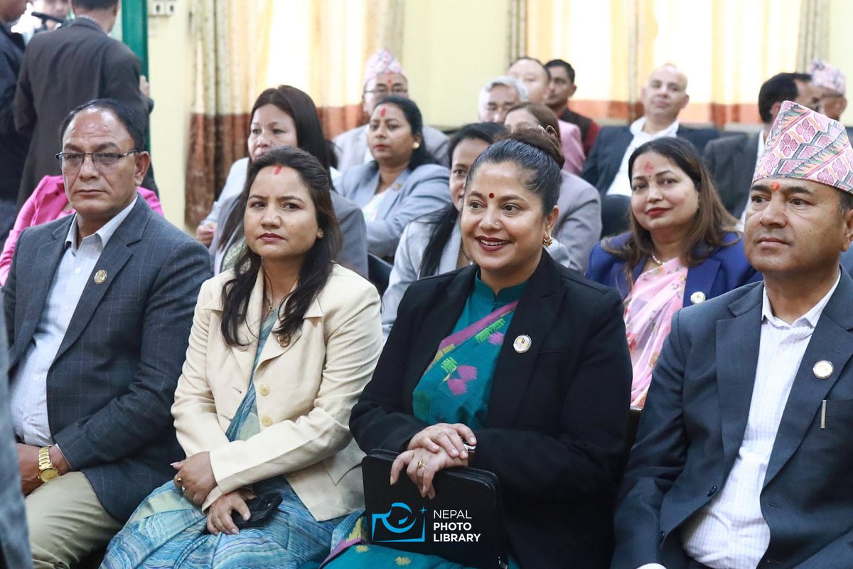 nepalphotolib's tweet image. नेपाली कांग्रेसको संसदीय दलको नेता चयनका लागी गठन गरिएको समितिले कांग्रेसका सबै सांसदहरूसँग संसदीय दलको कार्यालय सिंहदरबारमा छलफल सुरु गरेको छ ।
तस्बिरहरु  : नेपाल फोटो लाइब्रेरी
#nepalphotolibrary #NewsUpdate #NPL #NepaliCongress