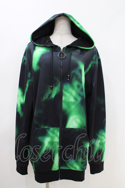 NieR Clothing / 総柄ZIPパーカー 青　￥2.310(税込)
NieR Clothing / 総柄ZIPパーカー 黒×緑　￥2.200(税込)
入荷しました❤