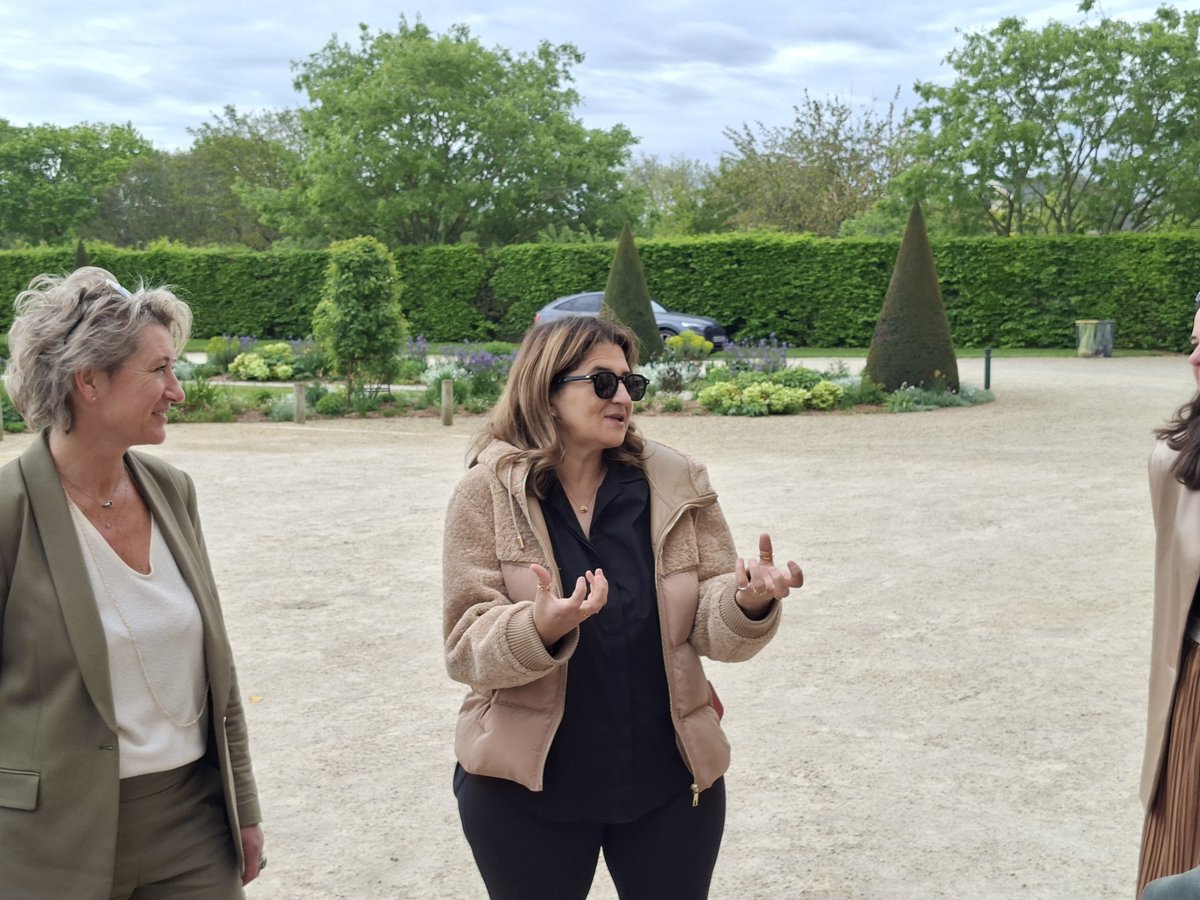 ici_bnormandie's tweet image. Fayza Lamari, mère de Mbappé, sur la saison du @SMCaen  : "Elle n'a pas été à la hauteur, mais on va y arriver, on y croit"
#Normandie #Foot #SMC #National 
▶️ici.fr/normandie/calv…