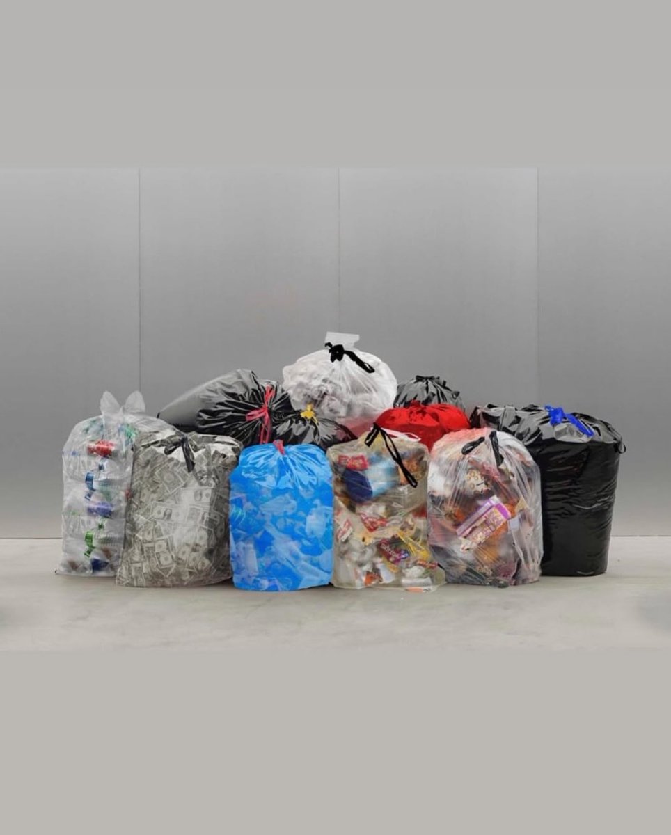 Outlander Magazine tweet media