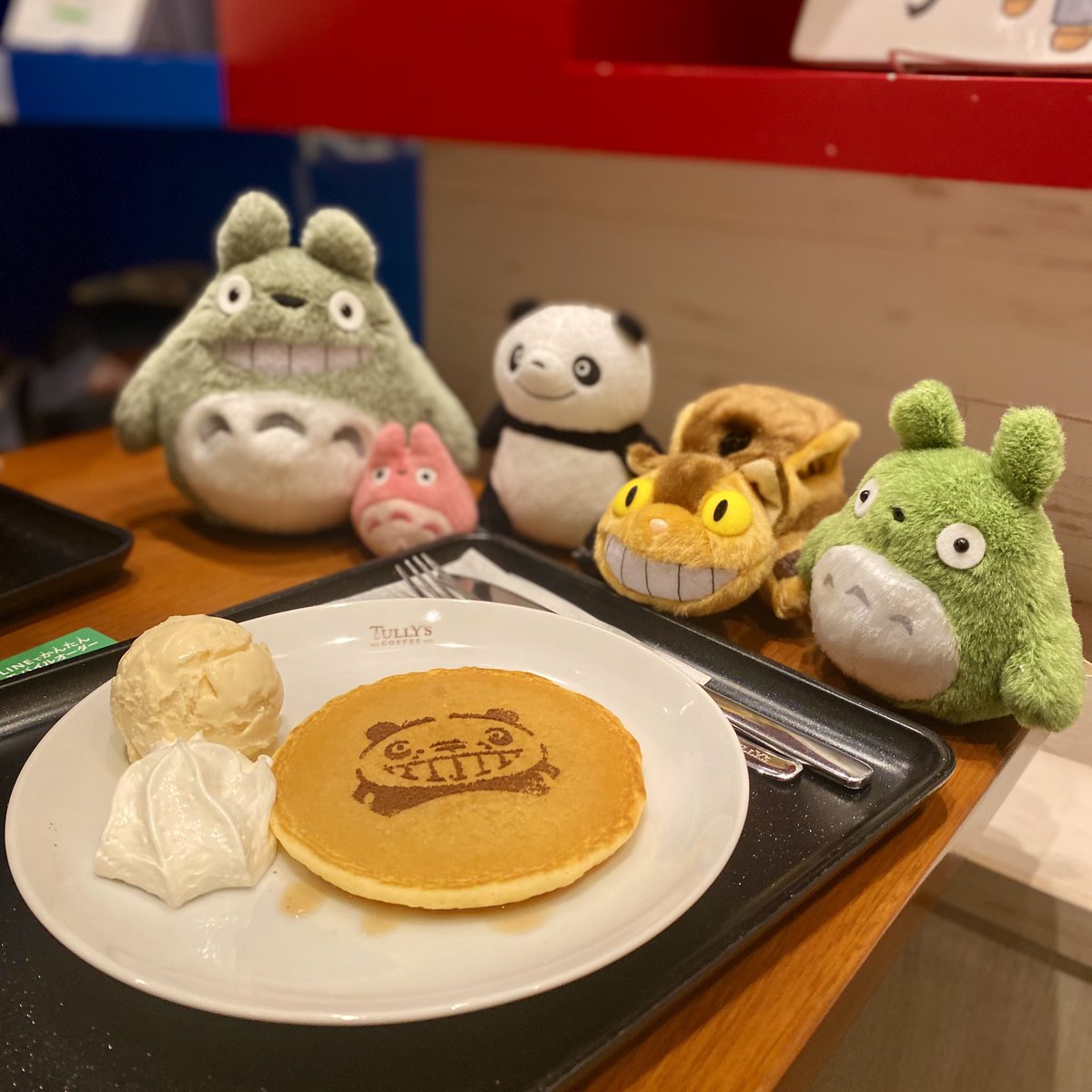 まずは宇都宮🥟 パンダコパンダ展、最高だった〜🥰
電車のフォトスポットでは しっかりパパンダの妻になってきたわ🎀