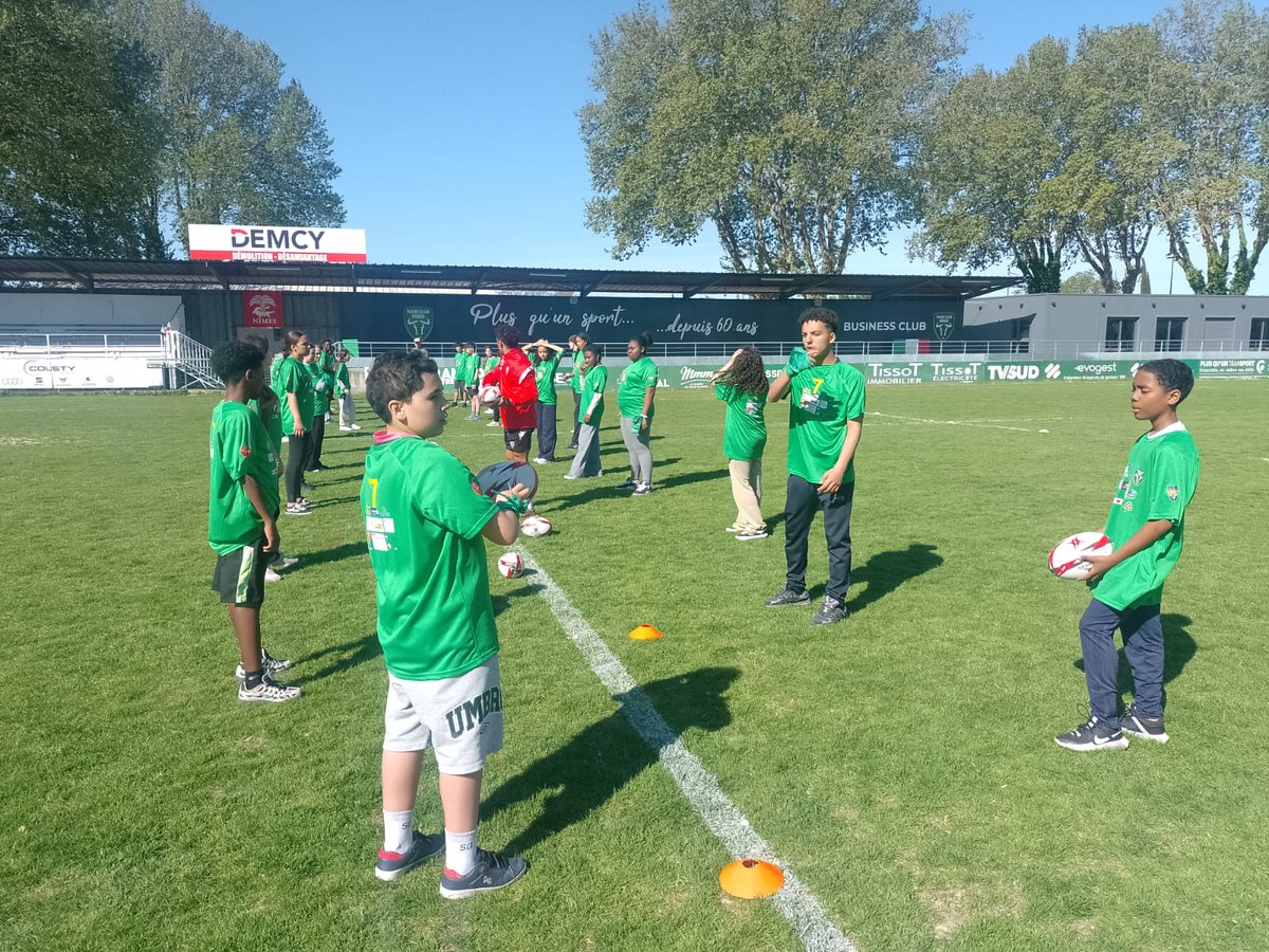 CFeucheres's tweet photo. 🌞🏃‍♂️ Challenge des classes Défense 2026 🇫🇷
https://t.co/0KvOStScdj

💪 Plus de 400 élèves réunis pour une journée riche en activités : 🏉 Tournois de rugby, 🚒 Ateliers sportifs avec les pompiers...

@Dsden30 @acmontpellier @SASPP_PATS_30 https://t.co/0Wi6XOaGze