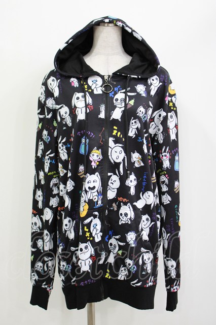 REFLEM / オカルト総柄シャツ　￥2.860(税込)　
NieR Clothing / 総柄ZIPパーカー F 黒×Nierちゃん　￥2.310(税込)
入荷しました❤