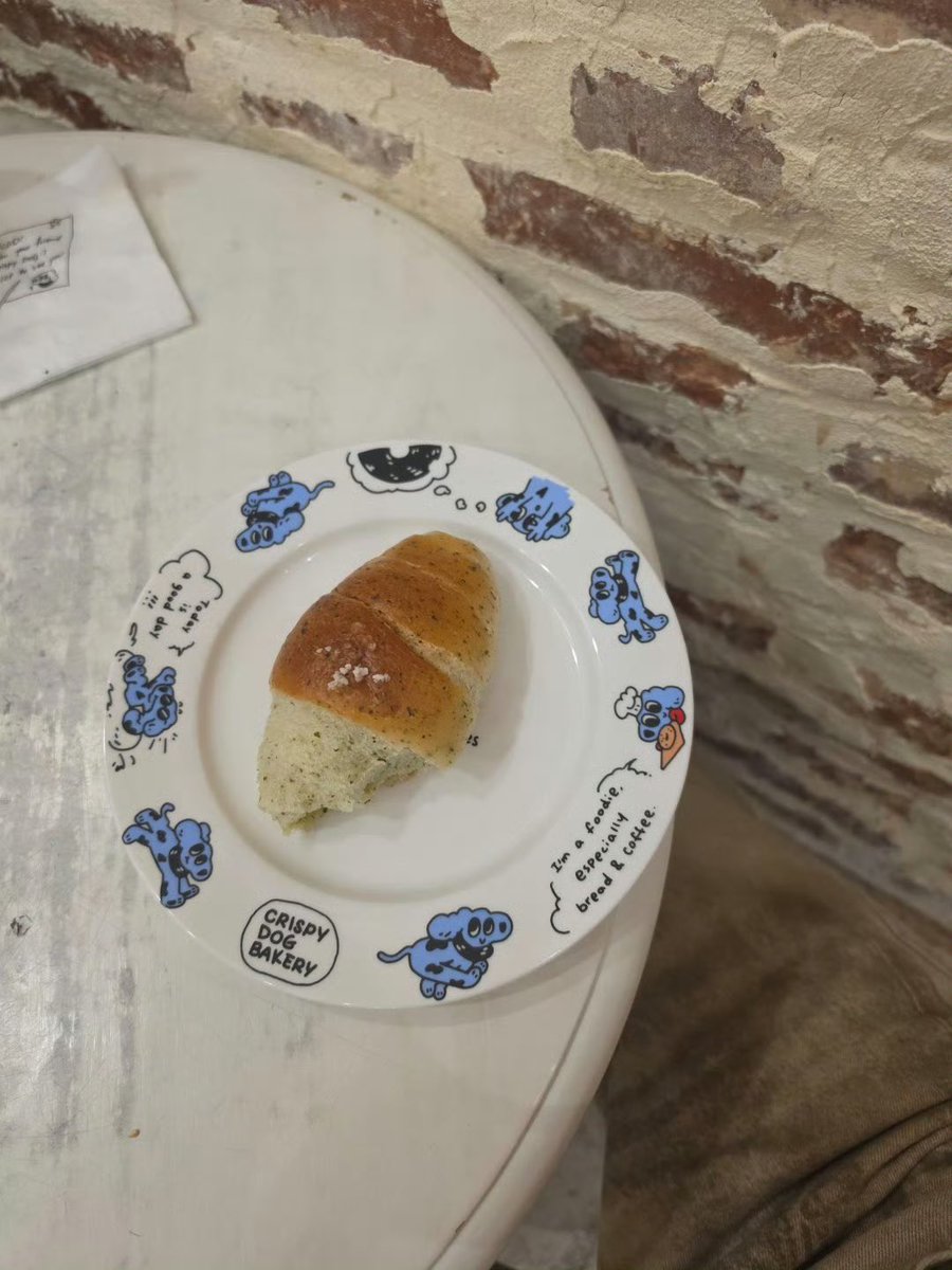 EmiBonnie Thailand tweet media