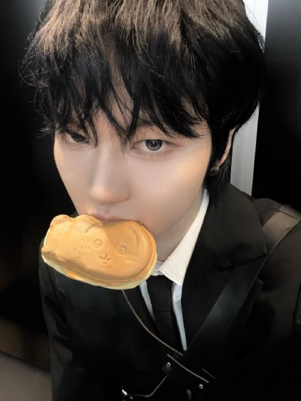 LET HIM GOO???