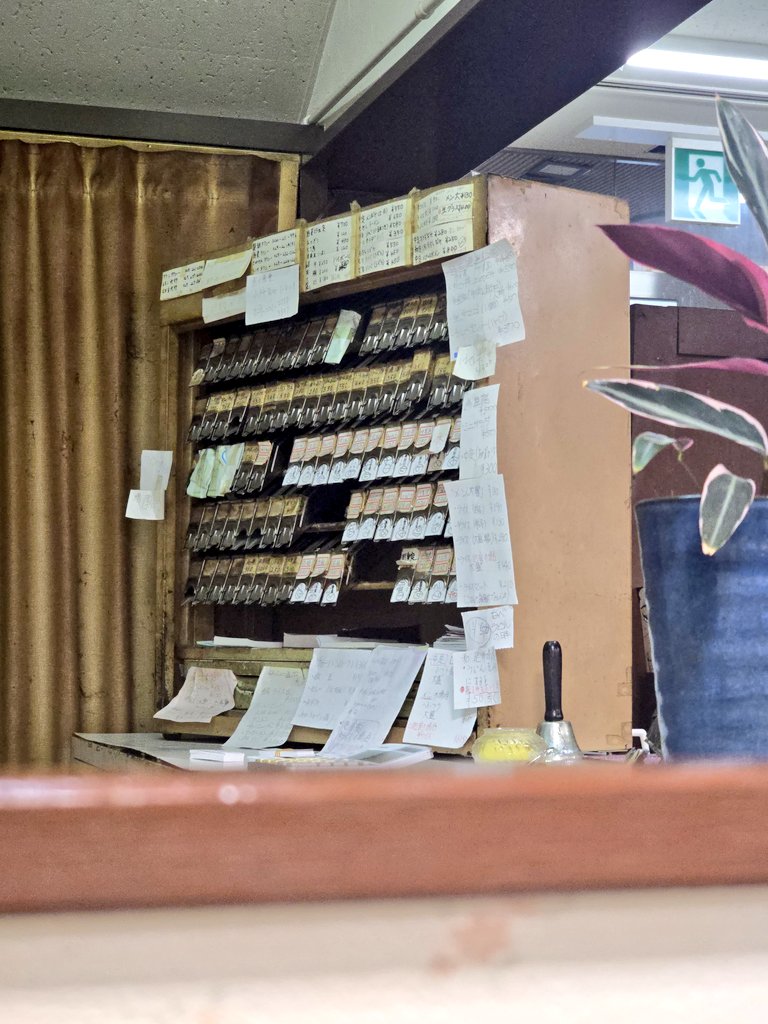 アバパーニキ tweet media