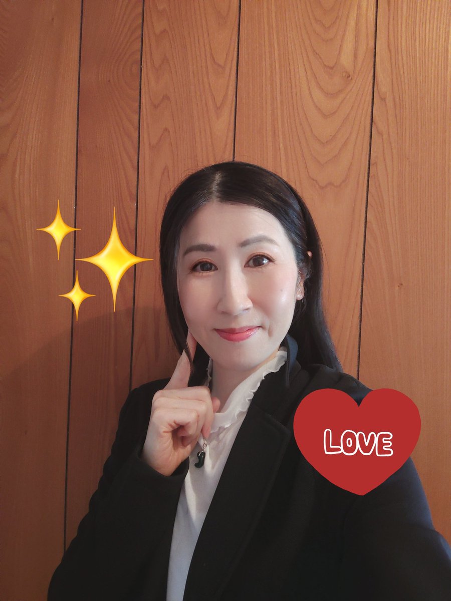 このQRコード、ブロックで作られていました👏
樮川の方が作ってくださったそうで、とてもうれしいです♡
皆さん、癒しのスポット・みはらし峠にお越しくださいね✨️
曲は💿️『ノスタルジア〜郷愁〜』に収録
linkco.re/3ZbsaAPF
　↑ぜひお聴きください🥰
YouTube Music からは無料です🎧️