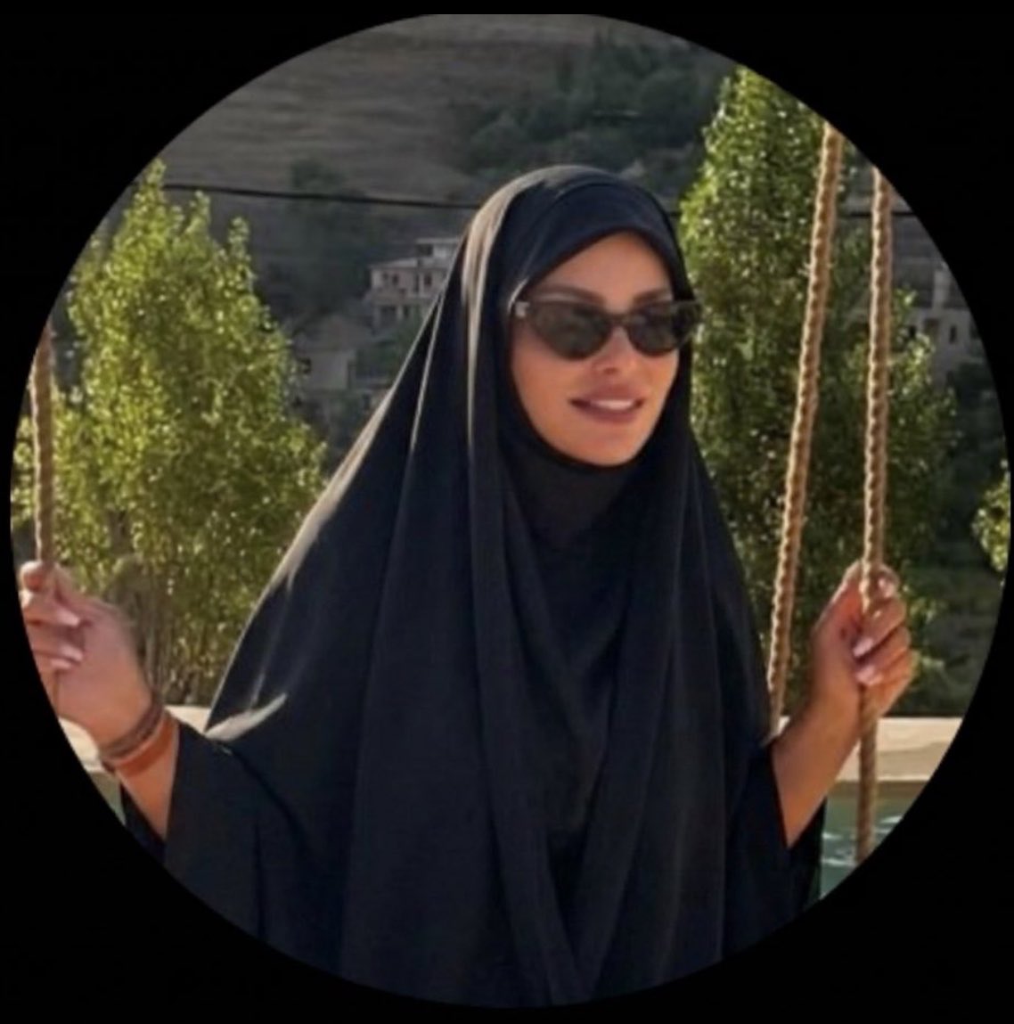 nadine 10452km2 🇱🇧 tweet media