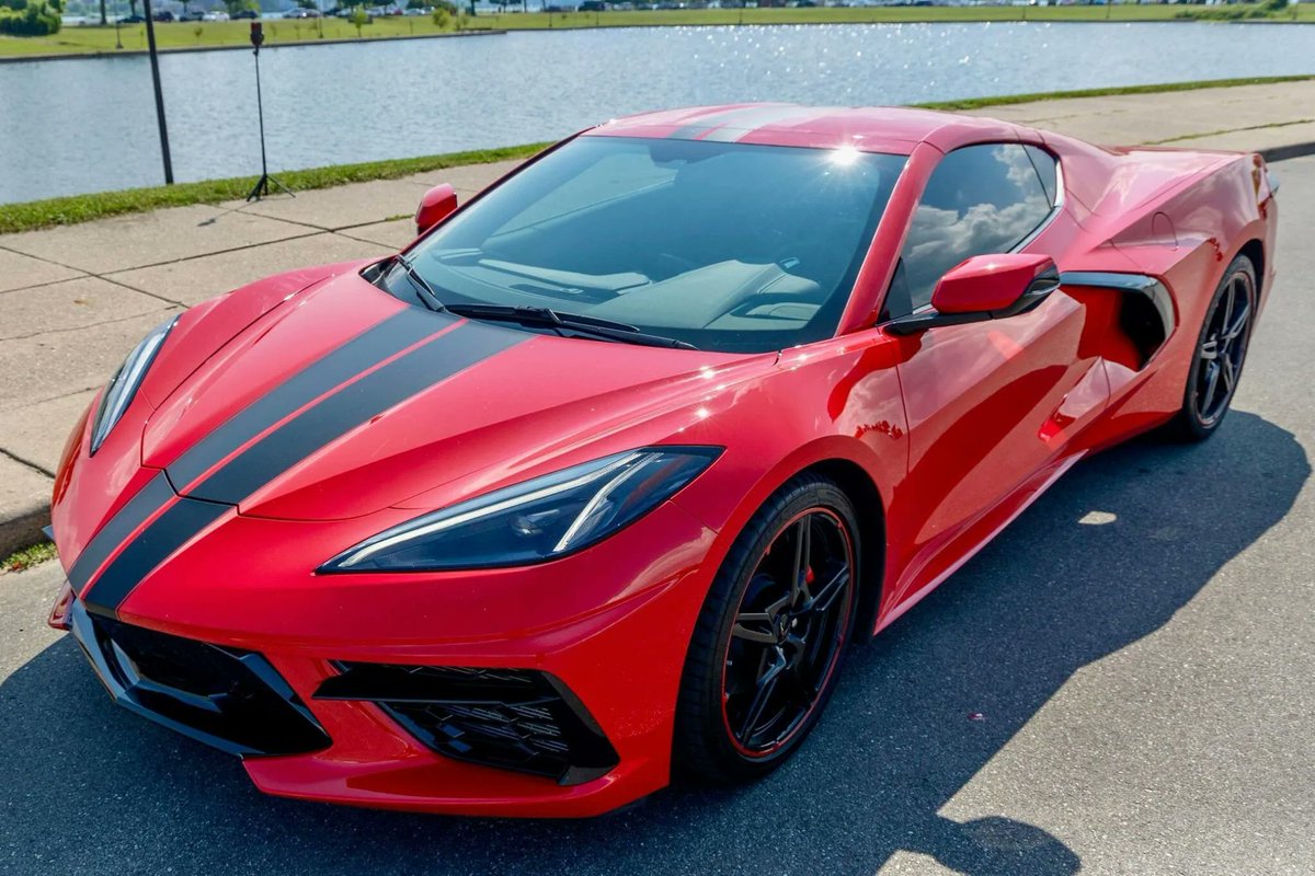 MadridMotorS's tweet image. (1/2) La casa de subastas Cars and Bids subasto este Chevrolet Corvette Stingray del 2013 todo un Coupe 1LT por 48.500$ mucho menos de lo que costo realmente conservado en perfecto estado de conservación #auction #corvette #usa #supercars #FelizViernes #FelizViernesATodos