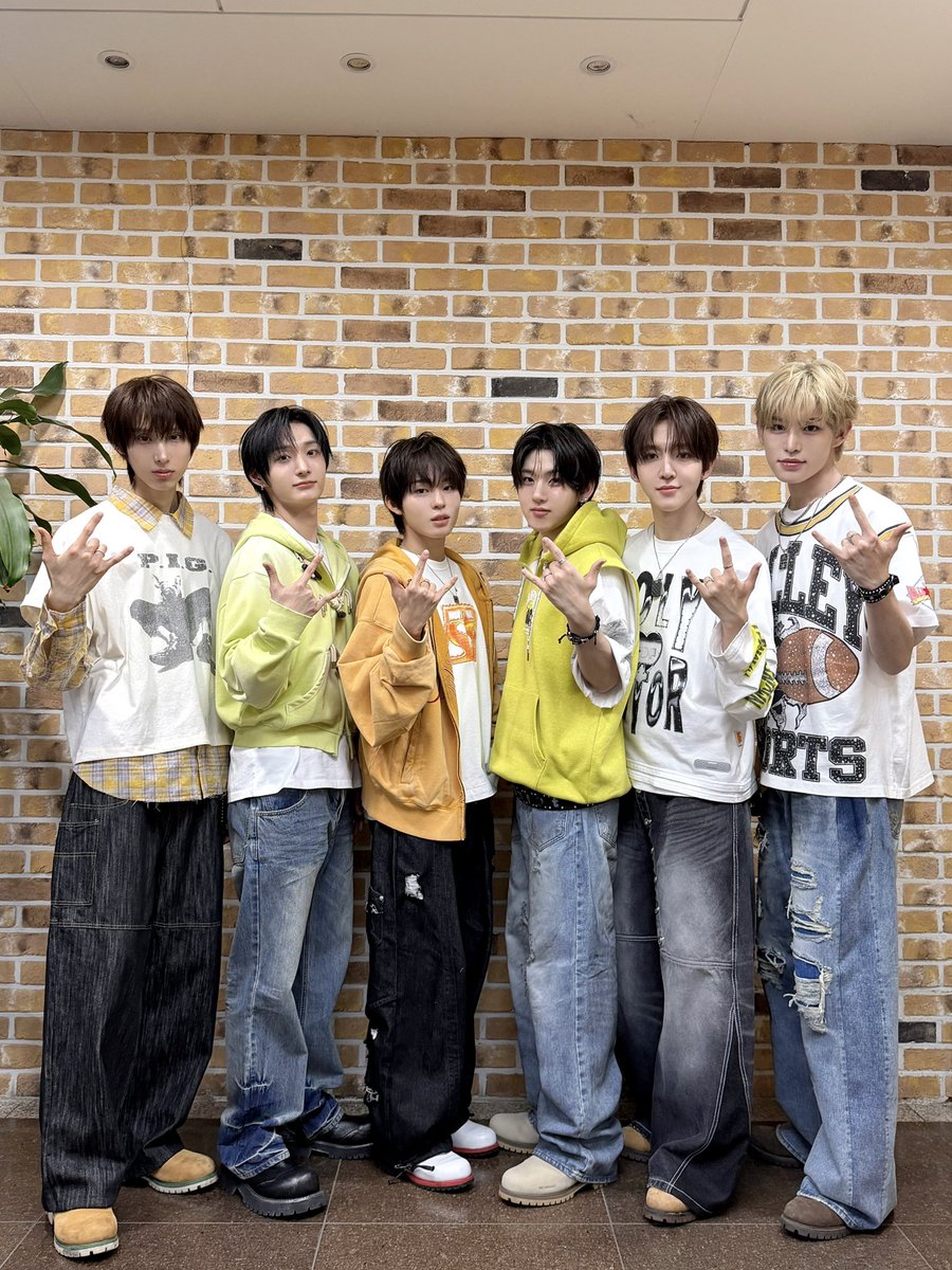 KickFlip tweet media