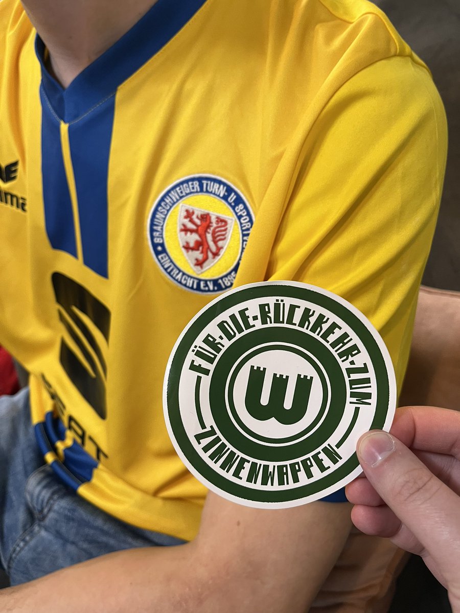 abstiegsshoki 🎀 tweet media