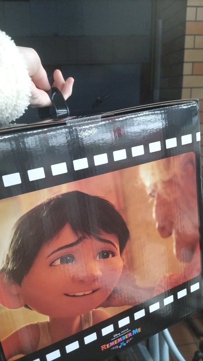 ひなた tweet media