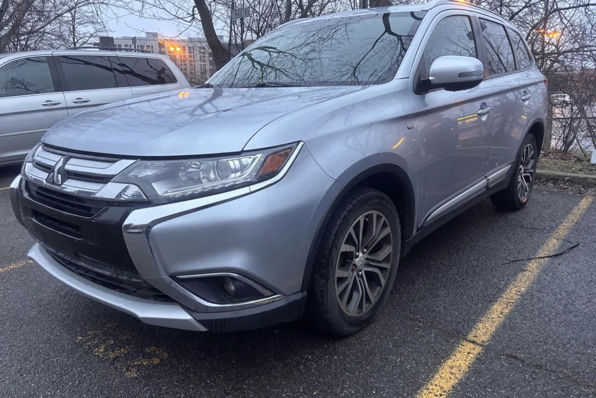 TBDAuto's tweet photo. 2016 Mitsubishi Outlander
98k miles 
89k cedis with shipping 

• 3rd Row Seating (7 passengers)
• Reverse Camera
• Cruise Control
• Traction Control
• Heated Front Seats
• Sunroof https://t.co/urDxco7OWP