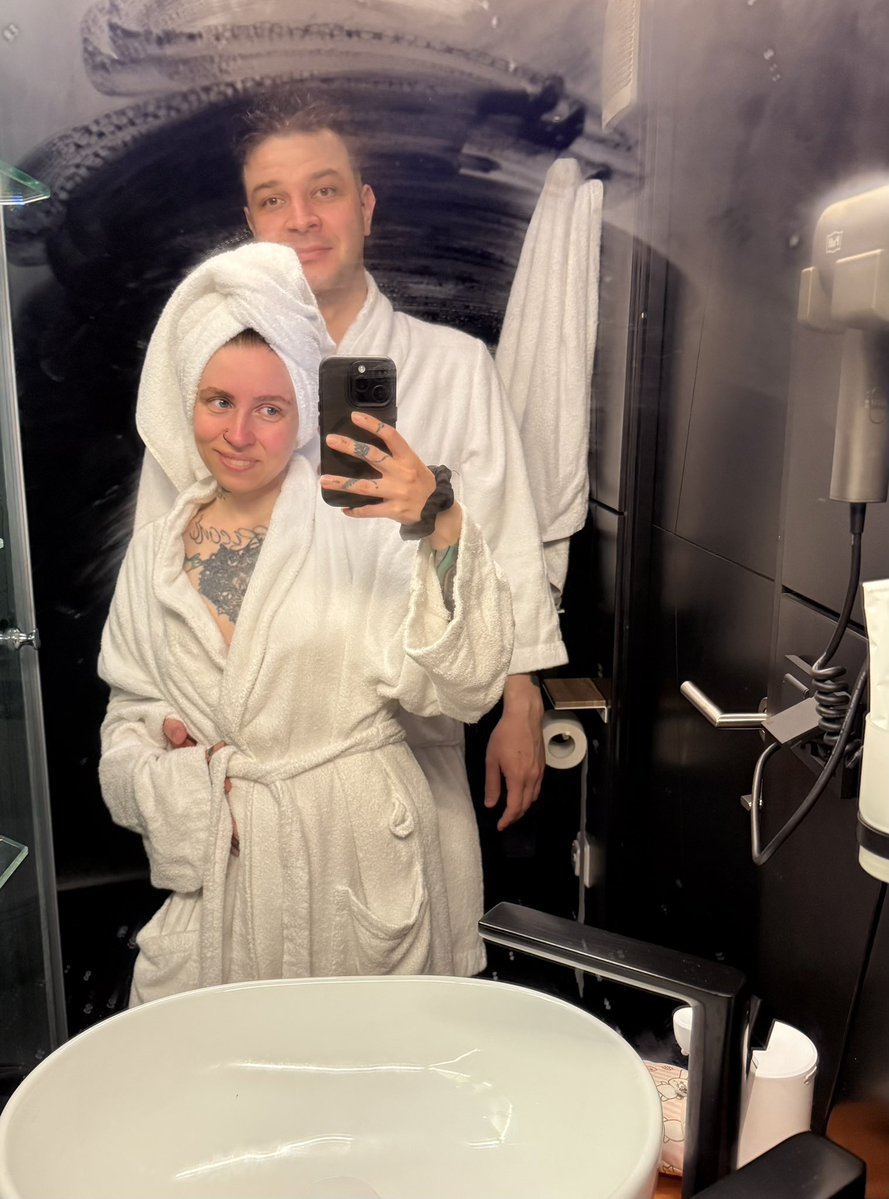 Настя tweet media