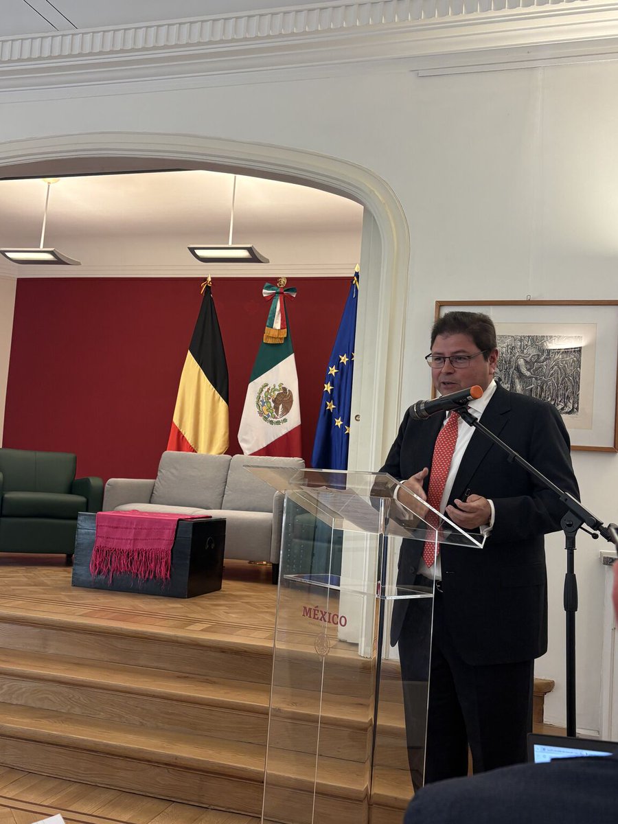 MexChamEU tweet media