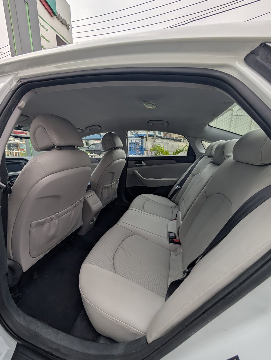 Car at giveaway price. 

Clean title 2016 Hyundai Sonata 

110k actual mileage 

Bidding starts at N12.5m

Make me an offer. 

All bids are incremental of N500k.

#OM🎗️ Nobadcars