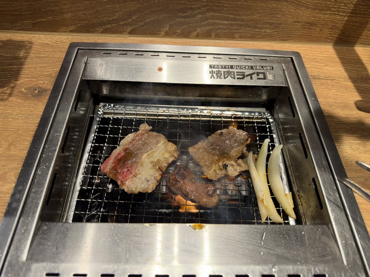今日の、超超超遅ランチは焼肉で(^_^)
 #焼肉ライク  #超超超遅ランチ