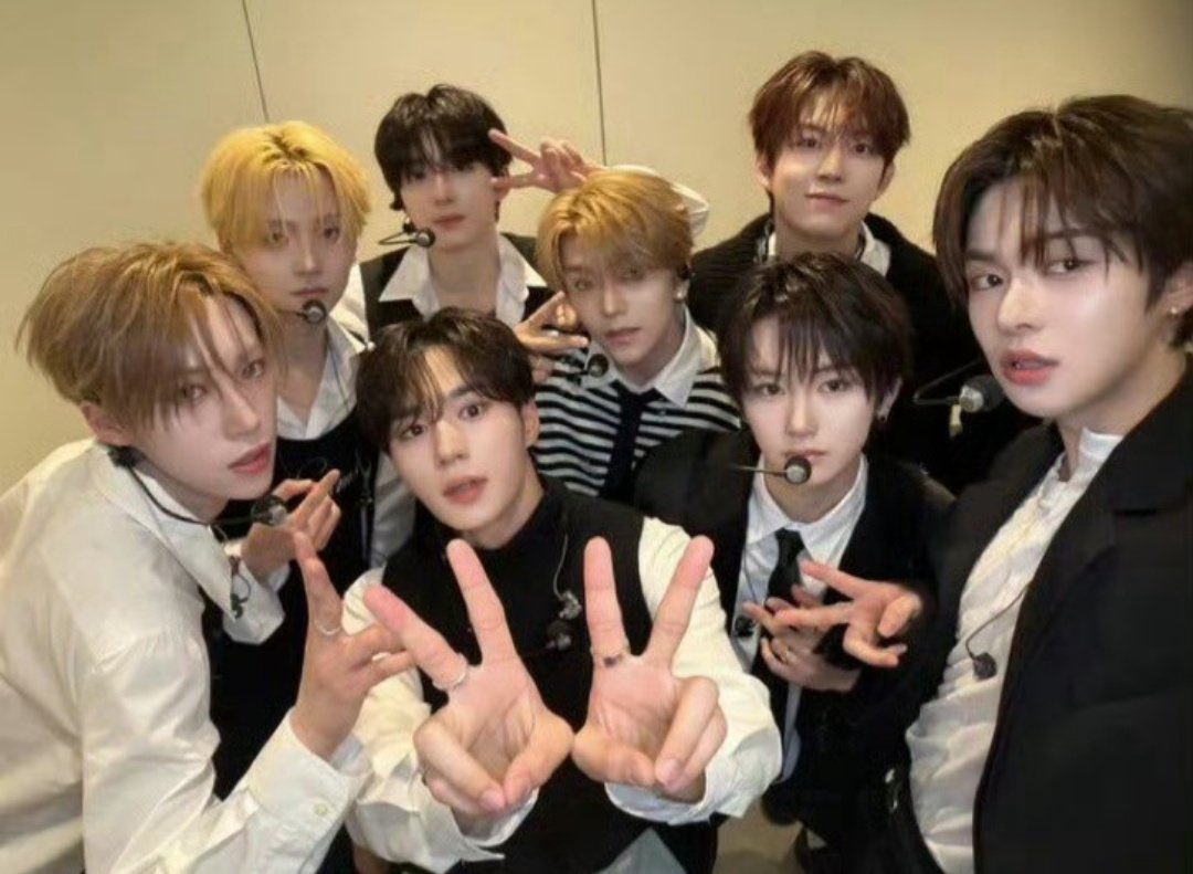 bool 🌸 tweet media