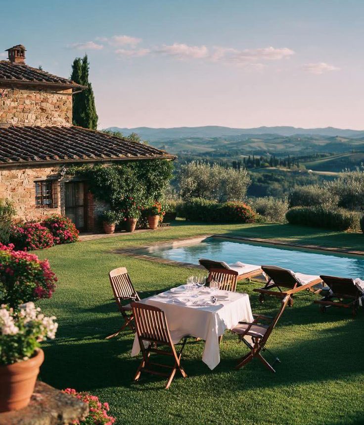 INTERIORPORN1's tweet photo. Tuscany, Italy 🇮🇹 https://t.co/ybzCHRS20S