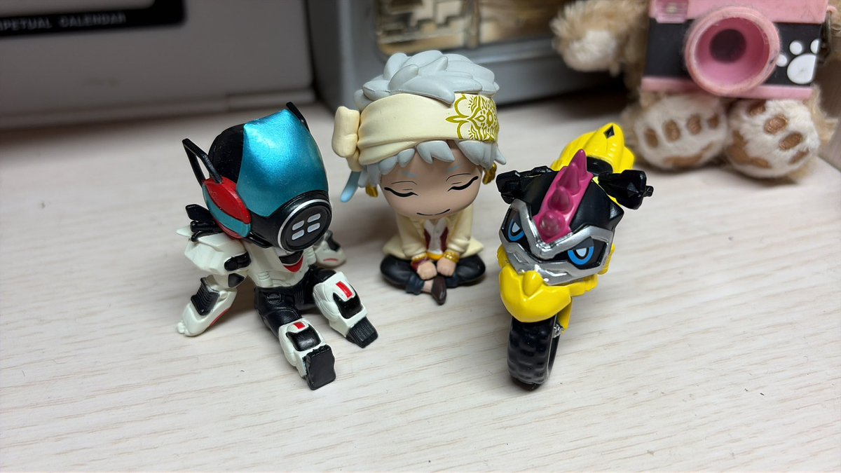 るり tweet media